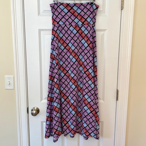 🖤 3/$20 LULAROE maxi skirt - Picture 2 of 5